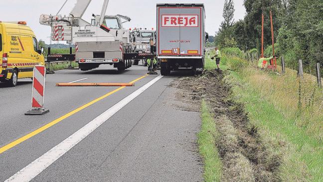 Zwei Unfälle mit Lastwagen auf der A 28
