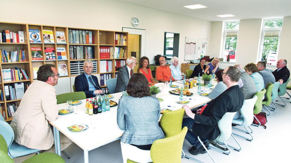 Vertreter der Lebenshilfe, die SPD-Kreistagsfraktion und Landratskandidat Matthias Groote wünschen sich mehr Förderung für Integrationsfirmen und inklusiv arbeitende Betriebe, damit mehr Menschen mit Beeinträchtigungen einen passenden Arbeitsplatz finden. © Foto: privat