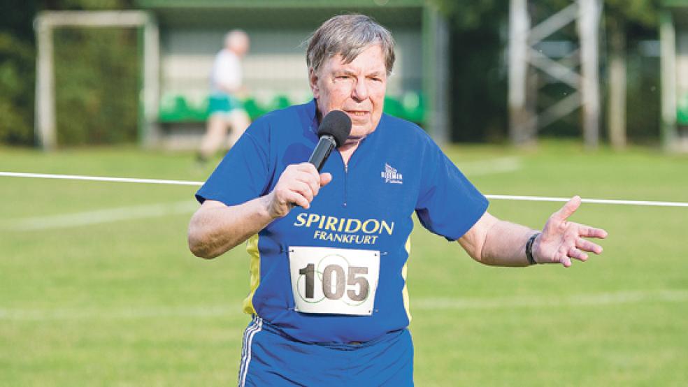 Gerhard Schroeder ist in Stapelmoor mittlerweile gut bekannt. Dreimal nahm er schon am Volkslauf teil. © Foto: Mentrup