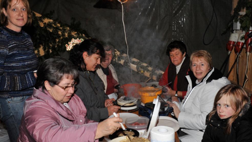 Ob beim Weihnachtsmarkt, oder bei vielen anderen Veranstaltungen. Die Rheiderländer Landfrauen sind sehr aktiv. © Foto: Archiv