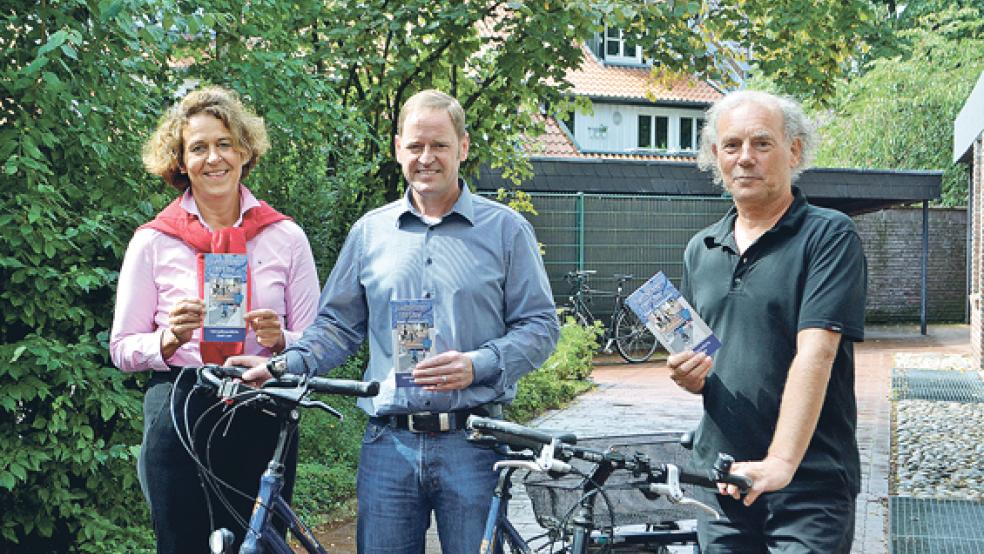 Die Bürgermeisterin Beatrix Kuhl mit ihren Mitarbeitern Uwe Vogelsang und Ehler Cuno (von links). © Foto: privat