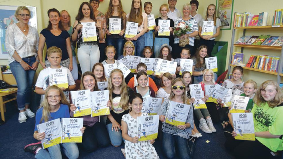 Am Donnerstag erhielten die fleißigen »Julius-Club« Teilnehmer ihre Diplome. © Foto: muising