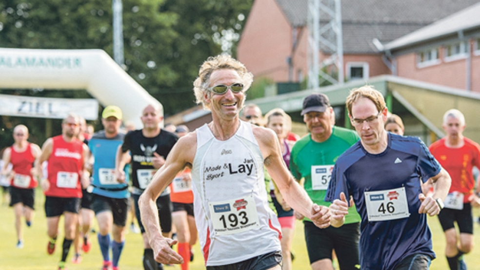 Bester Laune zeigte sich der Peter Steinke vom MTV Aurich beim 33. Teutonen-Volkslauf. Er gewann den Lauf über 20 Kilometer. © Fotos: Mentrup