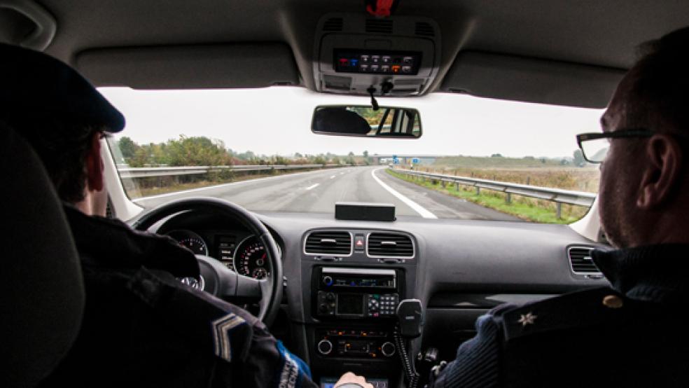 Ein 40-Jähriger ist vom Grenzüberschreitenden Polizeiteam Bad Nieuweschans kontrolliert worden. Der Mann war ohne Führerschein auf der A 280 bei Bunderneuland unterwegs. © Foto: Archiv