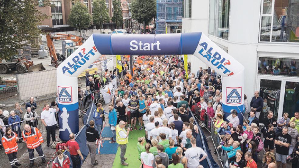 Insgesamt 1500 Läufer gingen am Sonntag beim Citylauf in Leer wieder an den Start. © Fotos: Klemmer