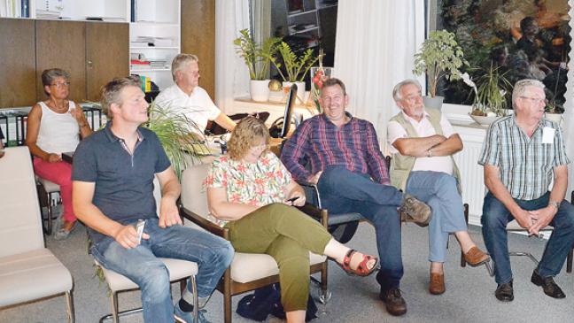 Acht Parteien und Gruppen dabei