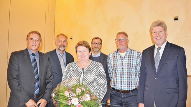135 Jahre Ratsarbeit in Bunde geehrt