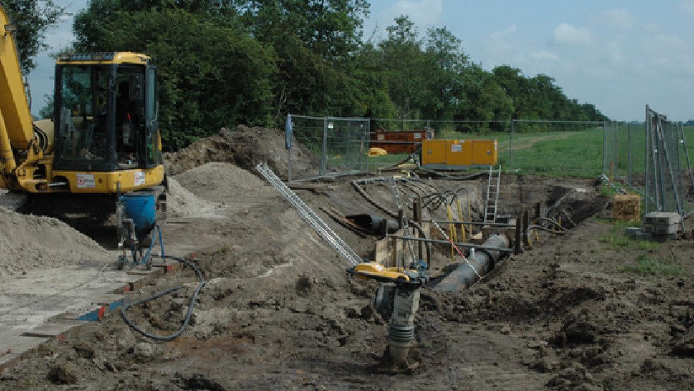 Beim Bau von Erdgasleitungen in Brandenburg soll es Unregelmäßigkeiten bei der Abrechnung gegeben haben. Im Bild eine EWE-Baustelle in Böhmerwold. © Archivfoto: Szyska