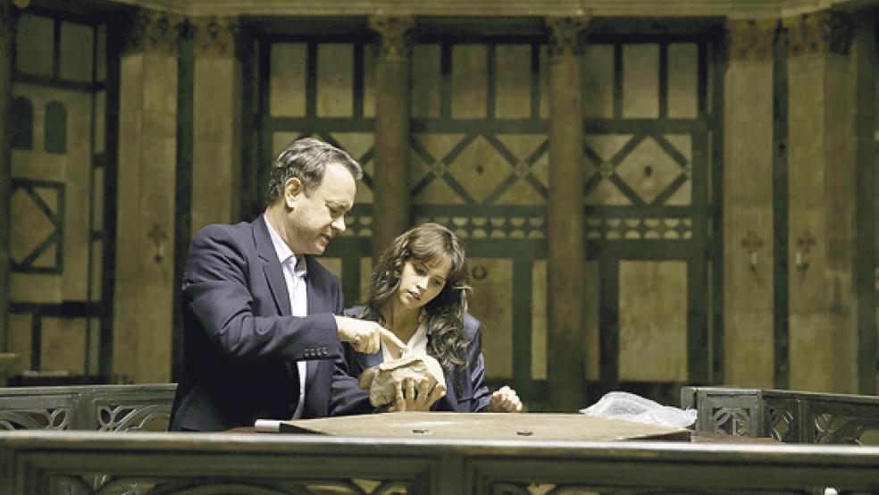 Doppelt hält besser: Robert Langdon (Tom Hanks) bekommt tatkräftige Unterstützung von der Ärztin Dr. Sienna Brooks (Felicity Jones). © Foto: Sony Pictures
