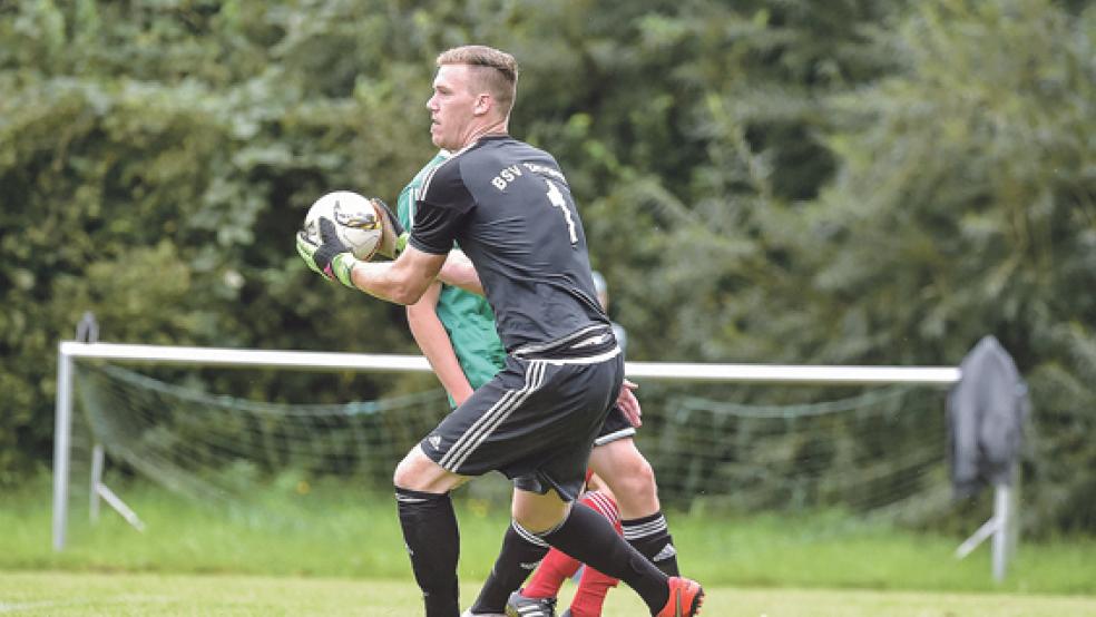 Bingums Bester: Torhüter Timo Bosma wusste bei der Niederlage seines Teams in Uplengen zu überzeugen. © Foto: Bruins