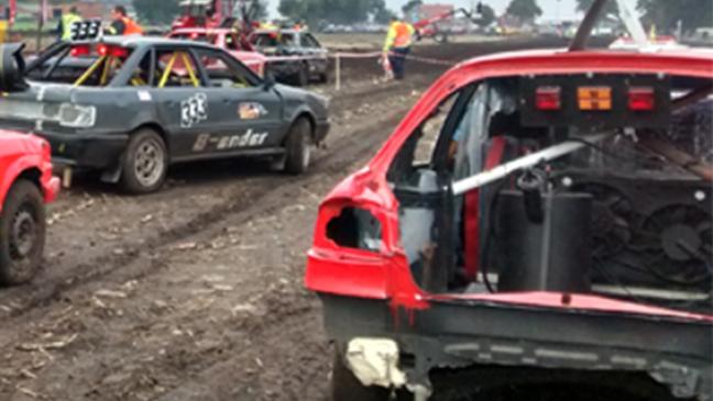 Feuerwehr muss Cross-Fahrer befreien
