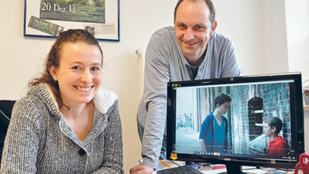 Erste Szenen für den Film »Josefine - Morgen ist heute schon gestern« sind bereits fertig. Alina Egger und Werner Hoffmann vom Bunder Jugendbüro freuen sich auf die Premiere am 18. Dezember. Die Karten sind schon bald erhältlich. © Foto: Boelmann