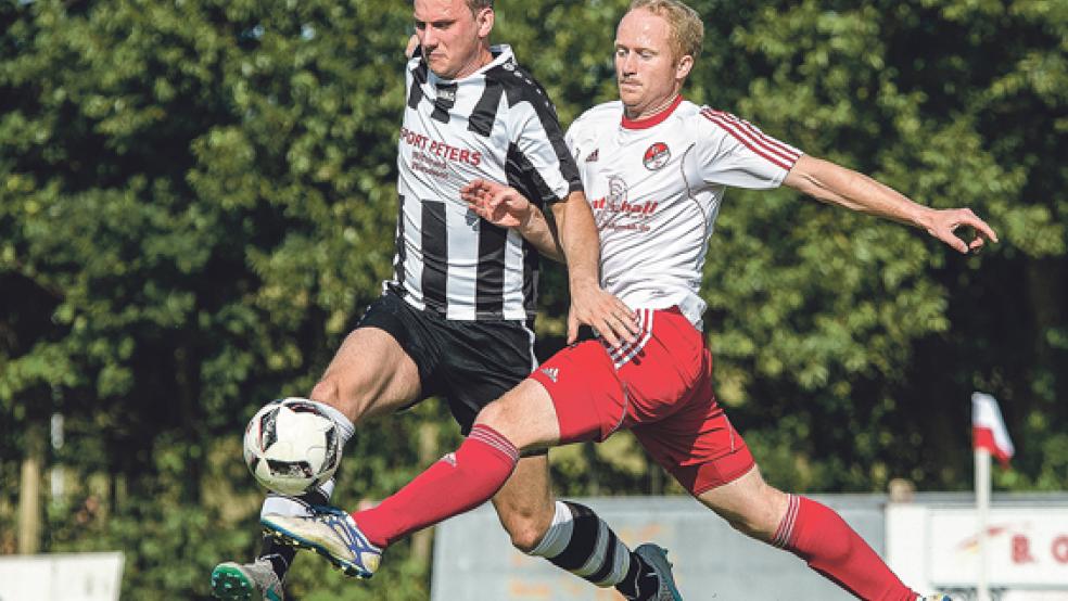 Alles investieren für den vierten Saisonsieg - das haben sich die Jemgumer Fußballer um Matthias Giertz für das Heimspiel gegen Dunum vorgenommen. © Foto: Bruins