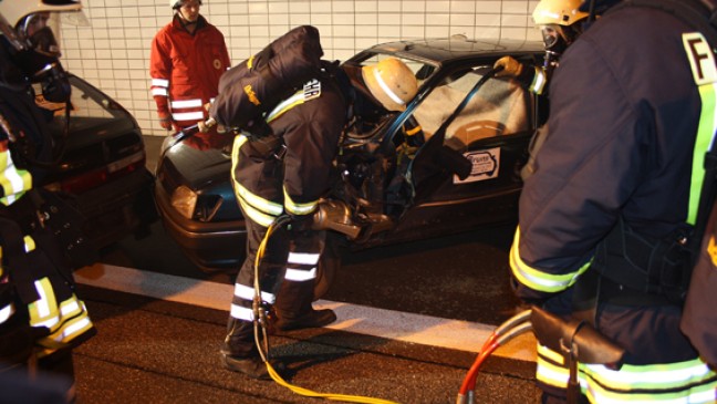 Großübung im Emstunnel mit Sperrung