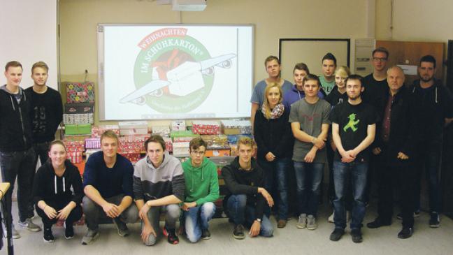 ABW-Lehrlinge spenden 80 Geschenke