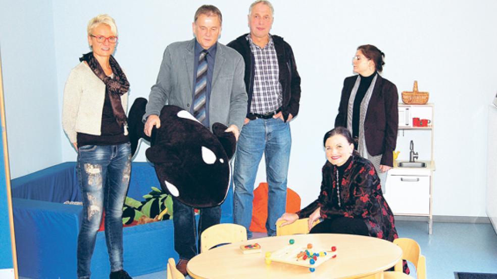 Schauten sich in den neuen Räumen um: (von links) Maria Frieling, Gerald Sap, Ewald Aeissen, Gitta Connemann und Mitchiko von Felbert. © Foto: privat