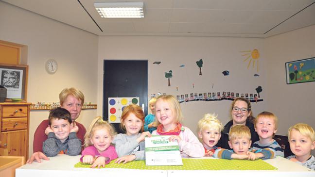 Kinder mit Feuer und Flamme dabei