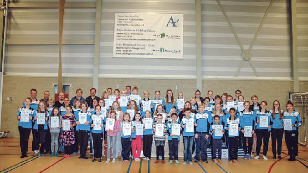 Gut 50 Schwimmerinnen und Schwimmer gingen bei den Ortsmeisterschaften der DLRG-Ortsgruppe Weener in Finsterwolde an den Start. © Foto: Pastoor