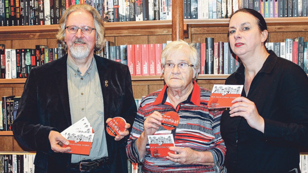 »Komplizen« für den guten Zweck: Autor Peter Gerdes, Ingrid Layh (Opferschutzorganisation Weißer Ring) und Jana Jürß (Sprecherin des Autorenrings Syndikat). © Foto: privat