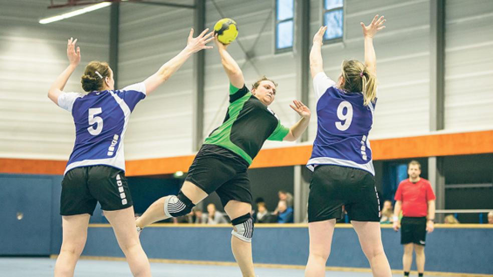 Vor allem ein faires Spiel wünschen sich die erste und zweite Mannschaft der HSG Weener/Bunde heute. © Foto: Mentrup