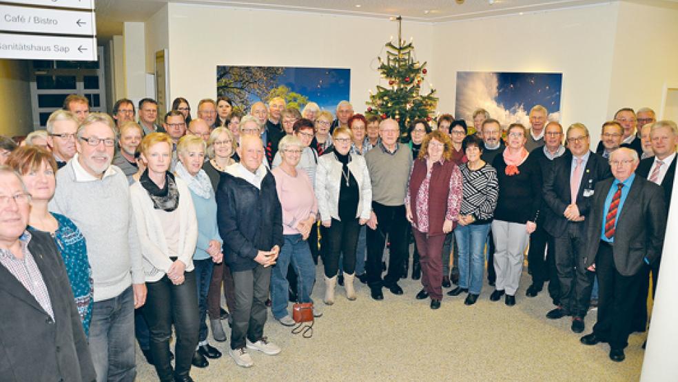 Waren zu Gast im Krankenhaus Rheiderland: Die Chor- und Musikgruppenleiter, die beim »Klingenden Krankenhaus« mitmachen. © Foto: Klinikum Leer