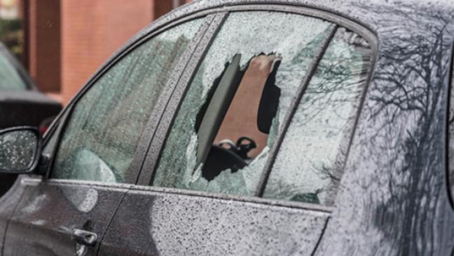 Autoknacker auf Kirchen-Parkplatz