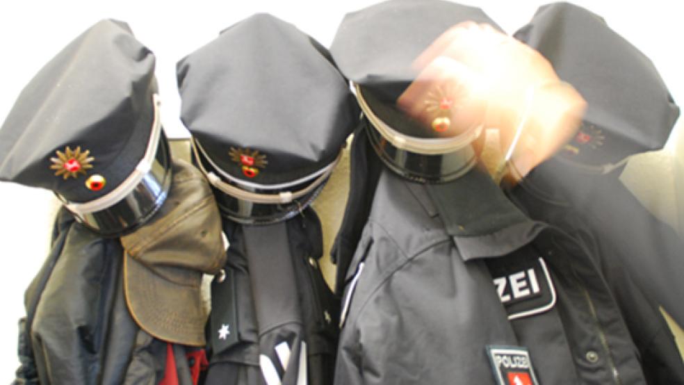 Nach einem Einbruch in eine Wohnung in einem Mehrparteienhaus an der Mühlenstraße in Weener hat die Polizei den mutmaßlichen Täter geschnappt. Er war über einen Balkon geflüchtet, konnte aber gestellt werden. © Foto: privat