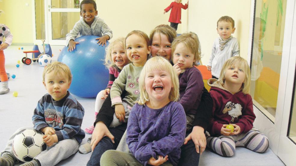 Für bis zu dreijährige Kinder soll die Stadt Weener zum Kindergartenjahr 2017/18, das am 1. August beginnt, eine weitere Krippengruppe mit 15 Plätzen einrichten. © Foto: RZ-Archiv
