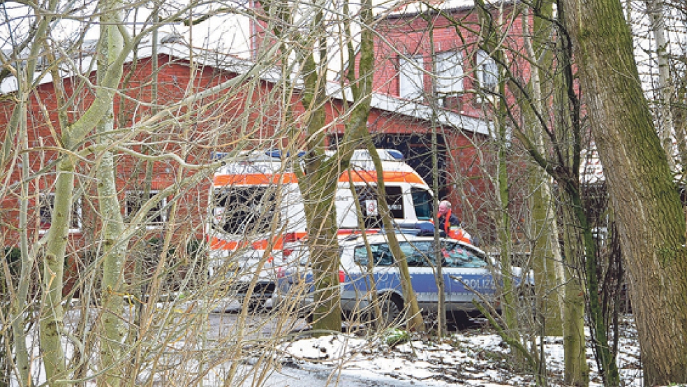 Auf einem Bauernhof in Esklum kam es heute Nachmittag zu einem Betriebsunfall. © Foto: Wolters