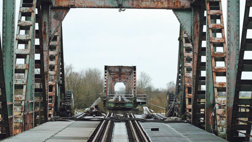 Beim Gipfeltreffen in Hannover über den Wiederaufbau der Friesenbrücke in Weener gab es heute keine Einigung über eine Lösung im Sinne der Meyer Werft. Am 20. März soll ein weiteres Treffen stattfinden. © Foto: Szyska