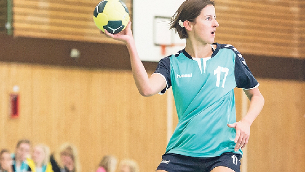 Die HSG-Handballerinnen um Ivonne Köller fanden erst nach der Pause ihren Kampfgeist wieder. © Archivfoto: Mentrup