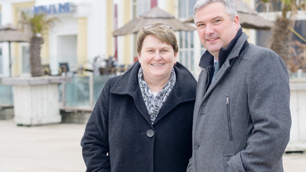 Johanne Modder aus Bunde hat ihren Wahlkreis seit 2003 jeweils direkt gewonnen. Auch Sascha Laaken aus Ostrhauderfehn will wieder kandidieren.  © Foto: SPD