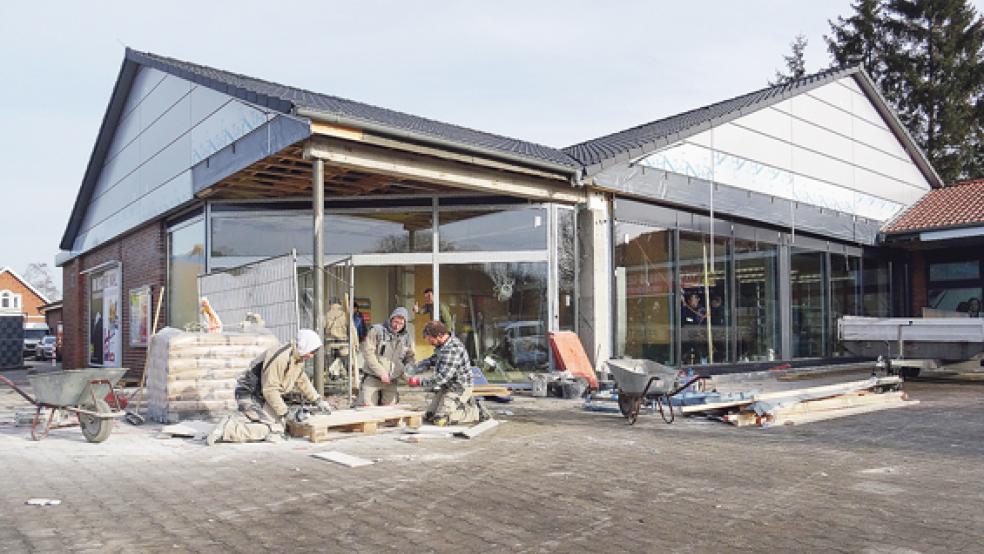 Die »Lidl«-Filiale an der Mühlenstraße in Weener ist derzeit aufgrund von Umbauarbeiten geschlossen. Nach der Modernisierung soll der Discounter mit einer Ladenfläche von zirka 1000 Quadratmetern am Donnerstag, 2. Februar, wiedereröffnet werden. © Foto: Muising