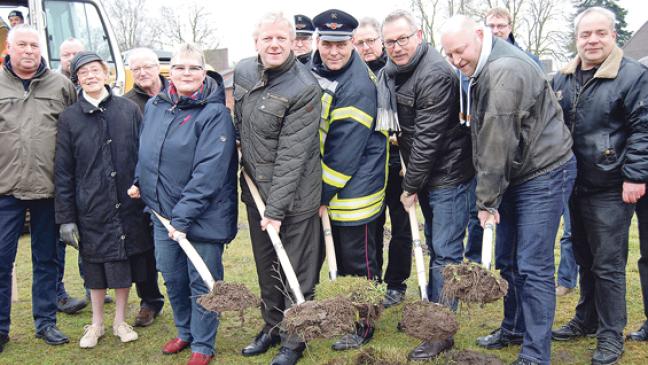 Erster Spatenstich für Feuerwehrhaus