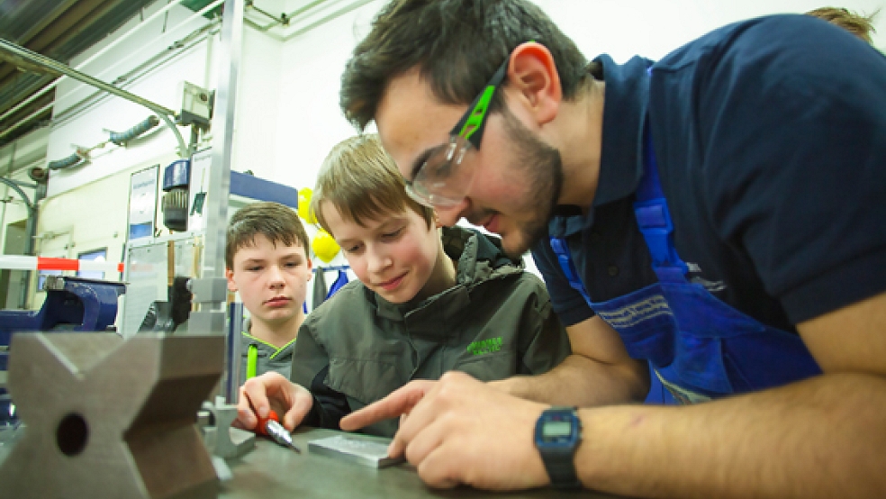 Schüler ab der achten Klasse können sich über die Berufsausbildung auf der Meyer Werft informieren. © Foto: Meyer Werft