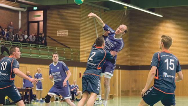 Ungefährdeter Holthuser Derbysieg