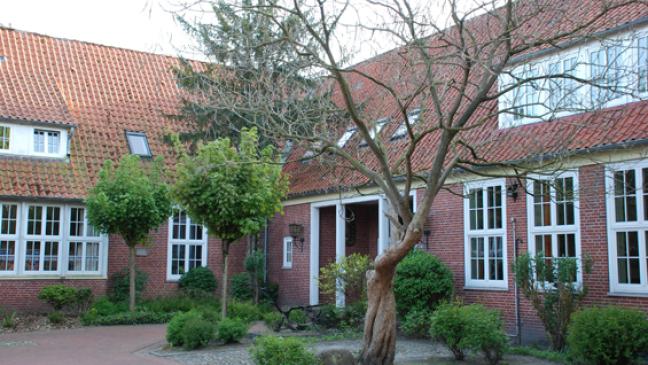 Schuleingang wird behindertengerecht