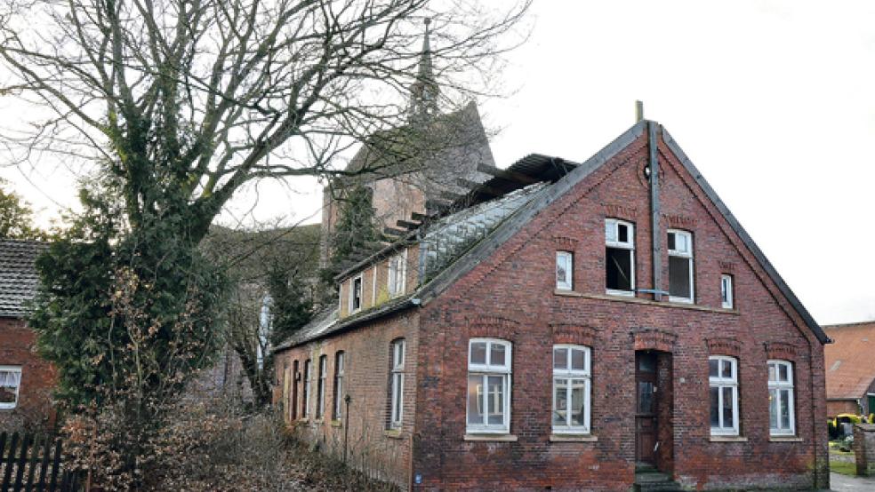 Eine Sanierung der »Alten Post« in Stapelmoor ist vorerst vom Tisch - zumindest für dieses Jahr.  © Foto: RZ-Archiv