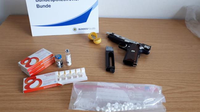 Doping-Mittel und Gasdruck-Pistole