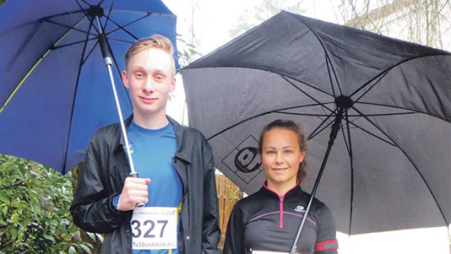 Leichtathleten trotzen Wind und Wetter