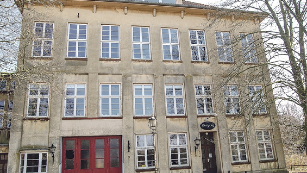 Die ehemalige Polak-Fabrik an der Bahnhofstraße in Weener hat jetzt einen neuen Besitzer. © Foto: Hoegen