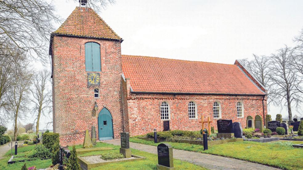 Genau 293 Jahre und drei Tage nach der Hochzeit ihrer Urgroßeltern sechsten Grades betrat Honey Wilson (kleines Foto) die Kirche in Vellage. Uwe Bruins (kleines Foto) begleitete sie dabei. © Fotos: Muising, privat 