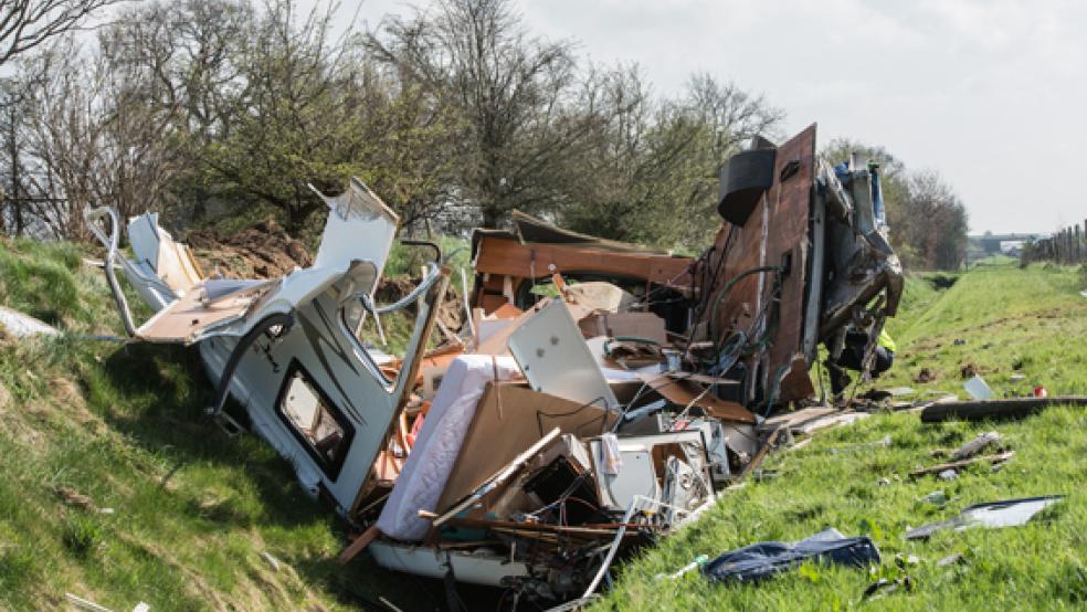 Das Wohnmobil glich nach dem Unfall einem Trümmerhaufen. © Foto: Klemmer