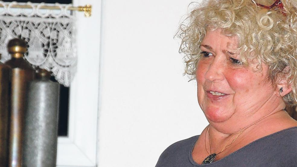 Arbeitet für die Hörgeschädigten-Seelsorge: Die Emder Pastorin Reinhild Gedenk.  © Foto: privat