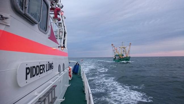 Tau im Propeller: Kutter in Seenot