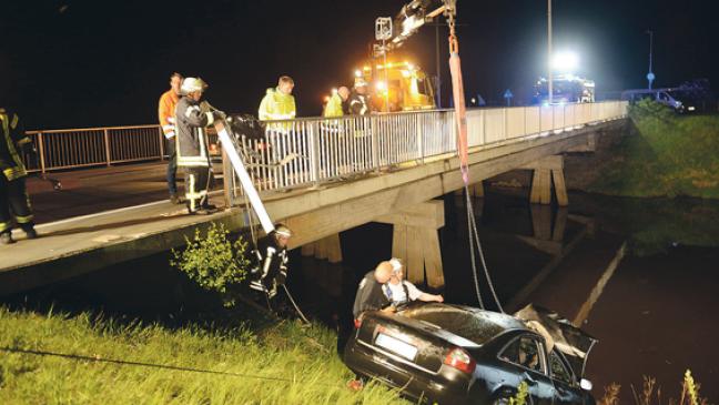 Autofahrer landet im Sauteler Kanal