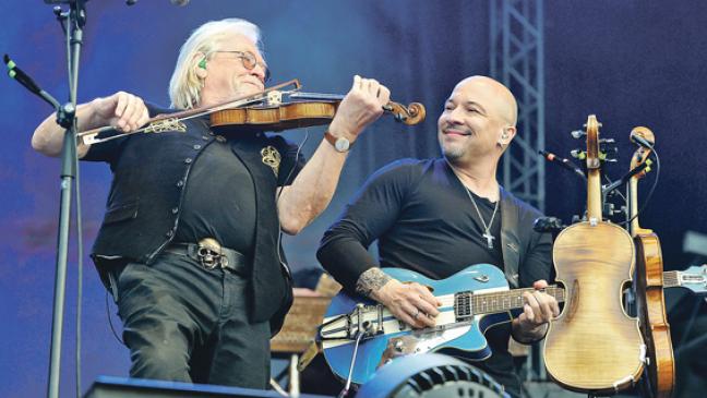 Fans sind in Aurich durchweg textsicher