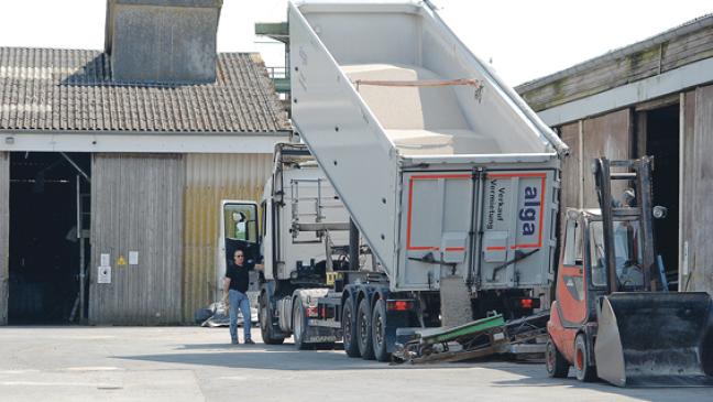 Drei Silos für 5000 Tonnen Getreide