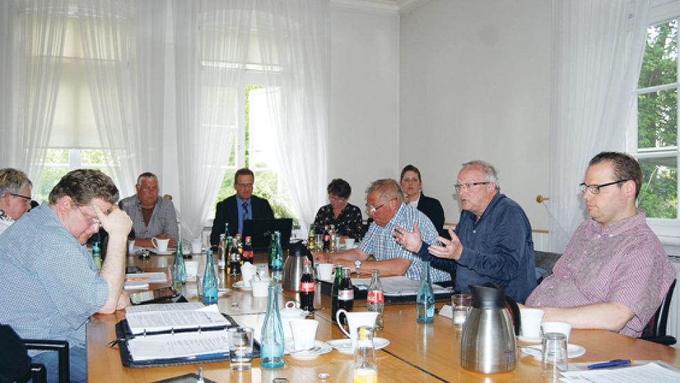Beim Thema Straßensanierung war sich der Bauausschuss am Dienstag einig. © Foto: Hoegen