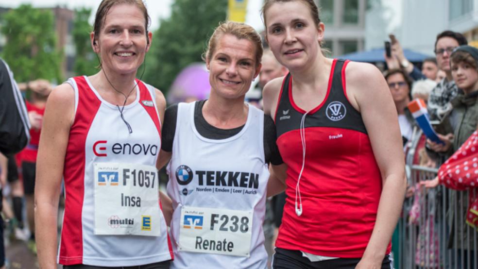Das schnellste Frauen-Trio beim Ossiloop: Insa Franzen, Renate Kramer und Frauke Buntjer von der LG TV Bunde gewannen die Teamwertung. Kramer lag zudem in der Frauenwertung ganz vorn. © Foto: Mentrup
